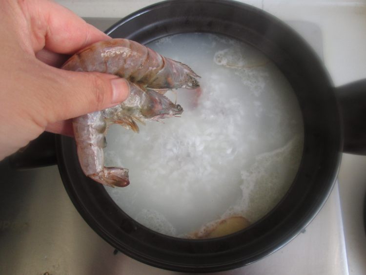 腊味海鲜粥步骤4