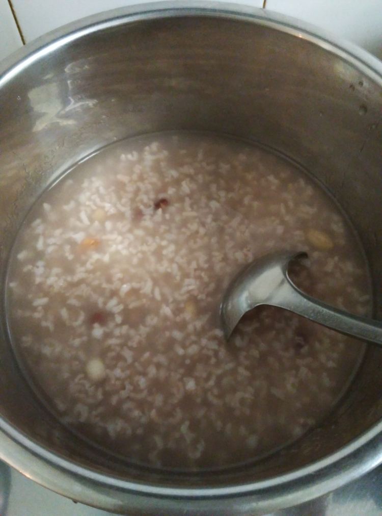 花生红豆枣粥步骤6