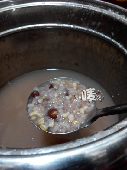 红豆薏米燕麦粥步骤4