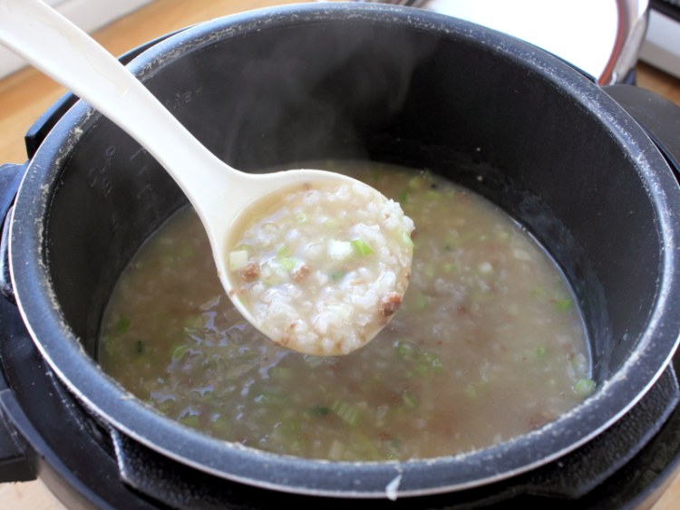 【儿童美食】牛肉粥步骤8