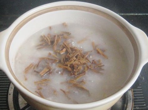 干黄花粥步骤3