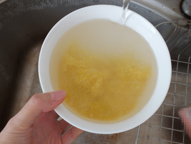 小米玉米渣枸杞粥步骤2