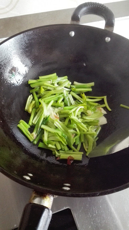 菠菜疙瘩汤步骤4