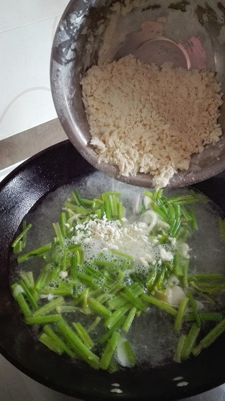 菠菜疙瘩汤步骤7