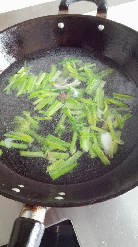 菠菜疙瘩汤步骤5
