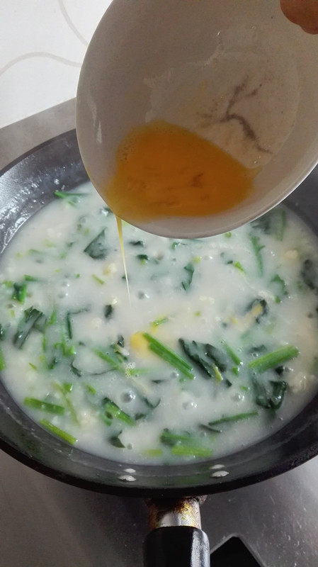 菠菜疙瘩汤步骤10