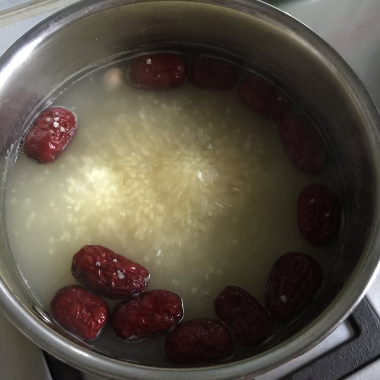 红枣莲子粥步骤8