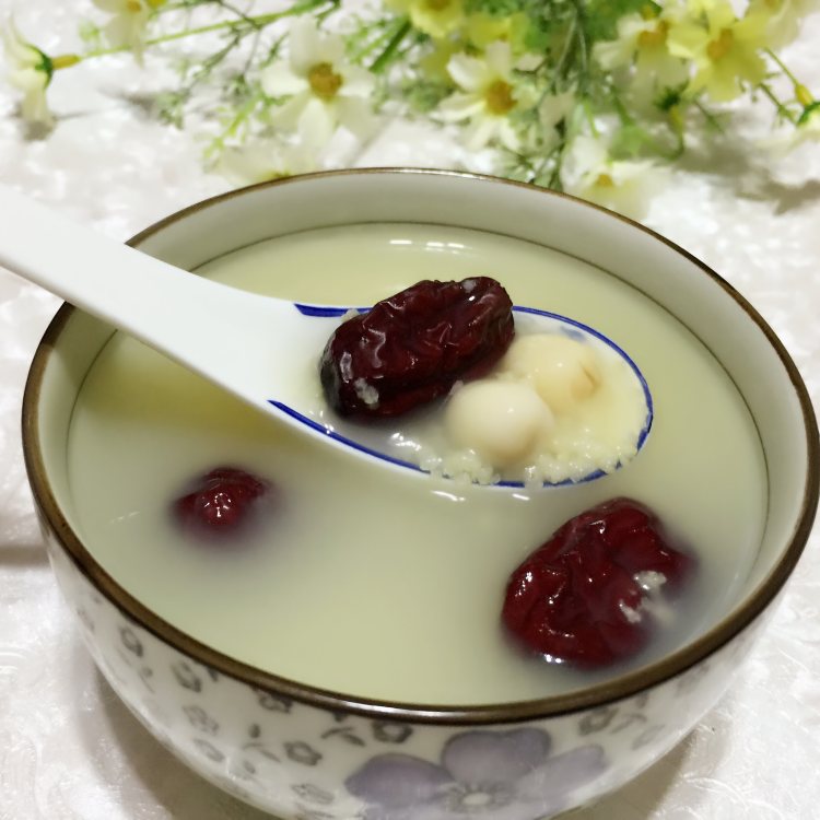 红枣莲子粥步骤9