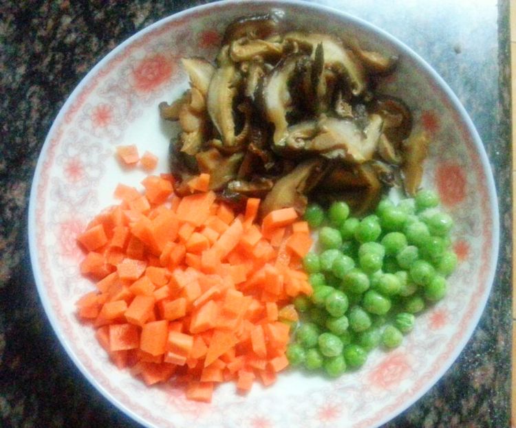 鸡肉香菇粥步骤2