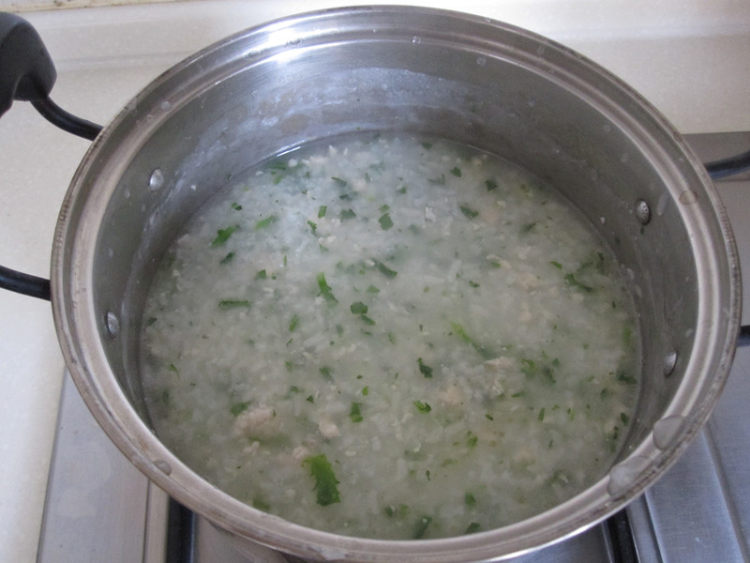 鸡蓉荠菜粥步骤8