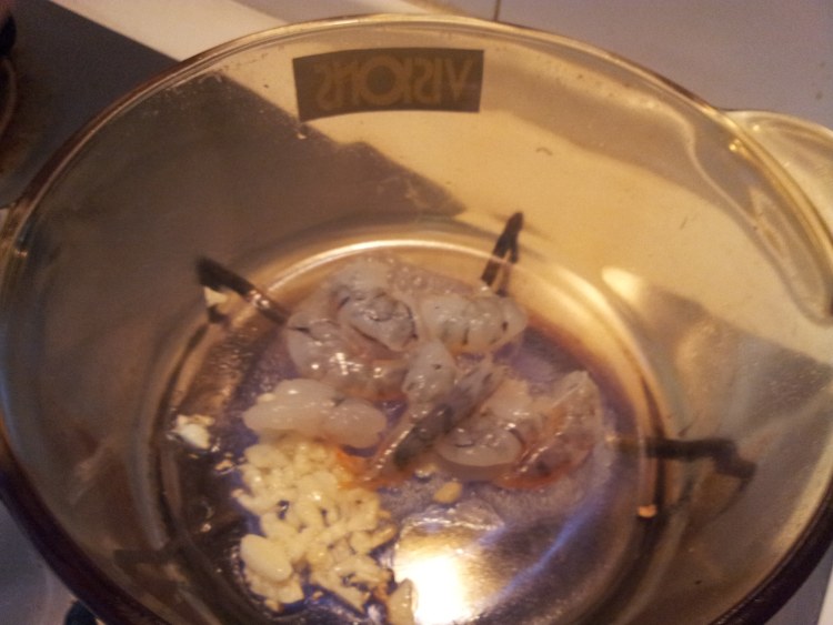 虾仁火腿意大利面步骤7