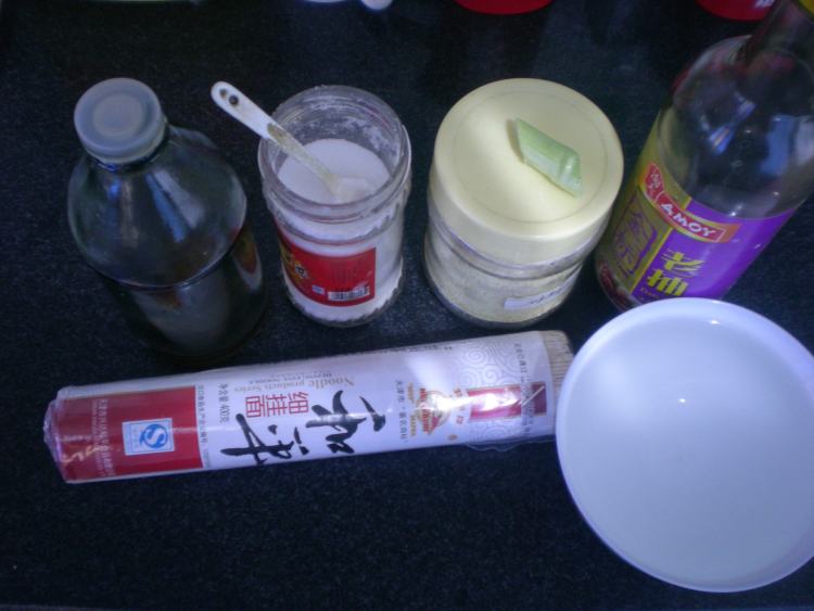 自制倒炝锅面汤步骤1