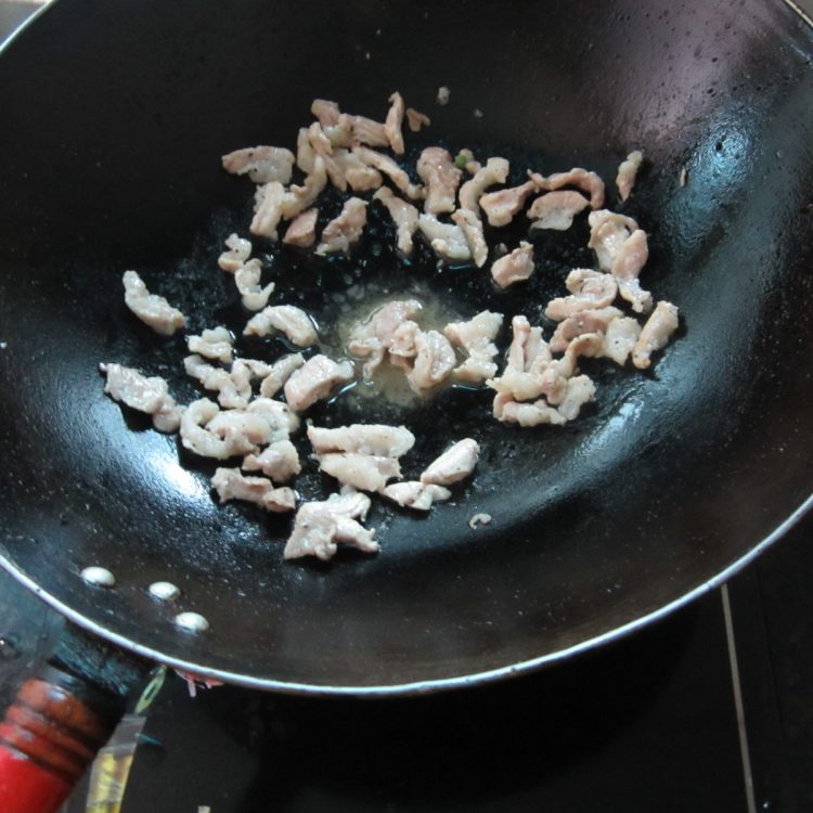 瘦肉豆角炒面步骤3