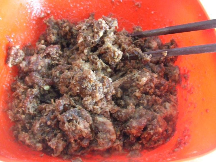 牛肉馅馅饼步骤1