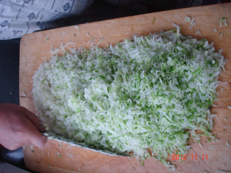 牛肉萝卜水饺步骤2