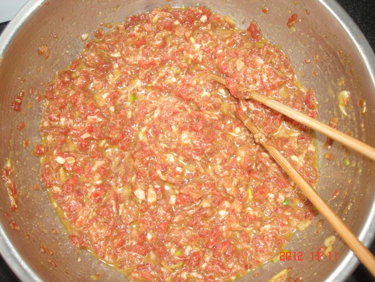 牛肉萝卜水饺步骤1