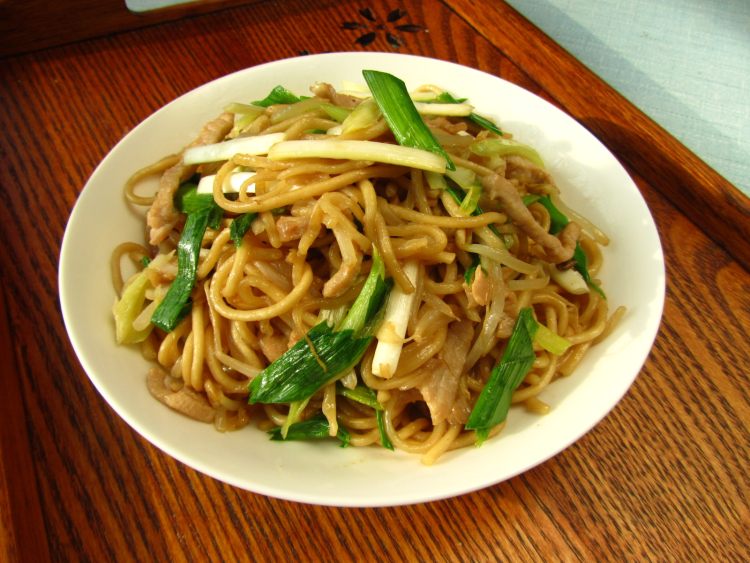 韭黄肉丝炒面步骤12