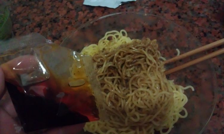 热干面步骤6