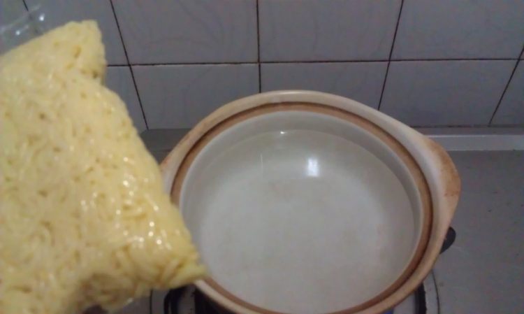 热干面步骤3