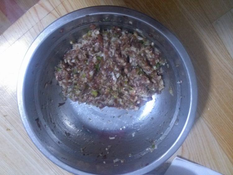 猪肉馅饺子步骤2