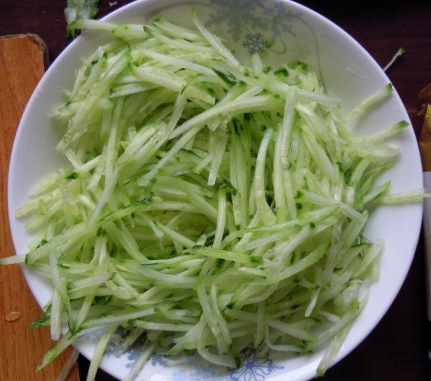 夏天简易—炸酱面步骤3