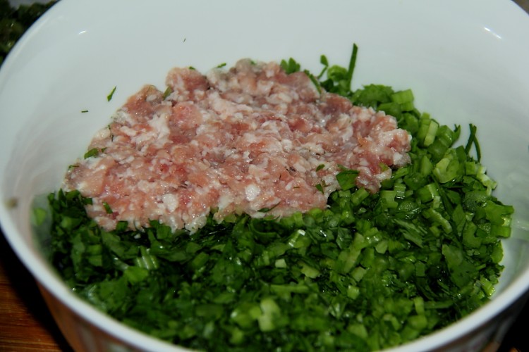 芹菜大肉饺步骤1