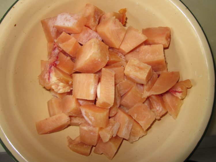 香菇鸡肉酱面步骤2