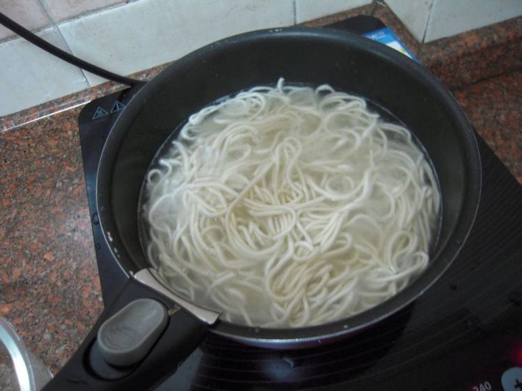 番茄鸡蛋面步骤6