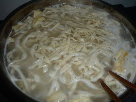 火腿炒面步骤5