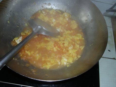 西红柿鸡蛋打卤面步骤6