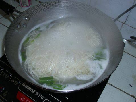 西红柿鸡蛋打卤面步骤8