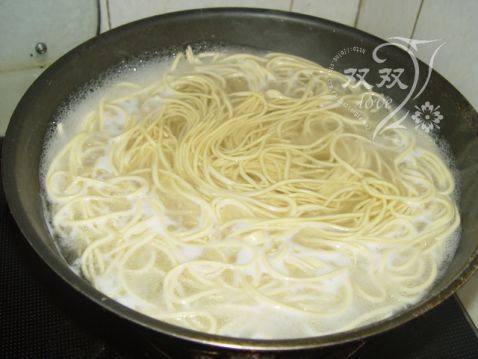 海鲜意面步骤7