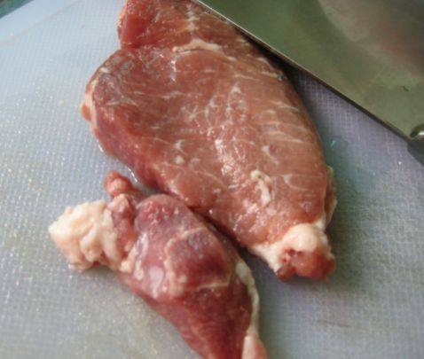 黑椒肉酱意面步骤1