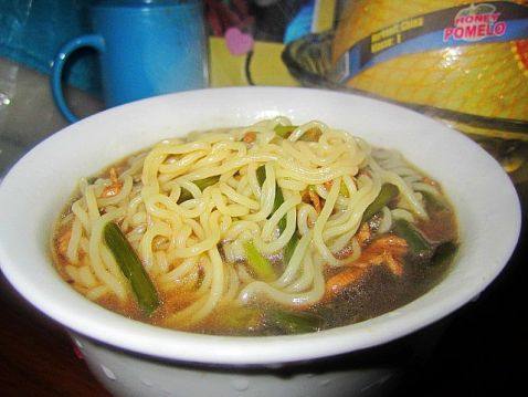 蒜苔肉丝面步骤5