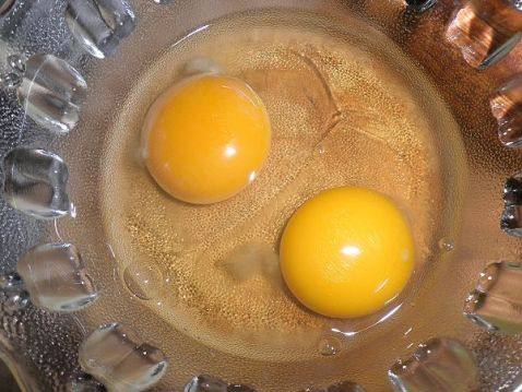 酱油鸡蛋汆儿面步骤1