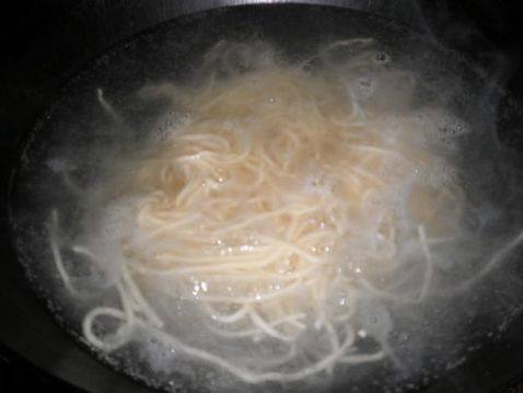 酱油鸡蛋汆儿面步骤8