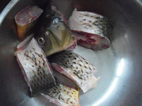 鲤鱼面片步骤2