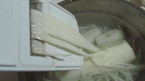 西红柿鸡蛋山药面步骤2