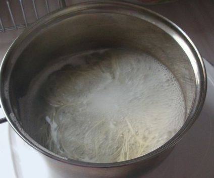 营养鸡蛋火腿面步骤1