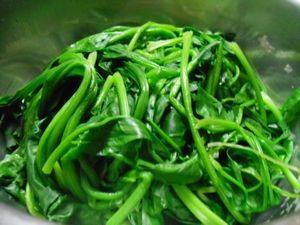 菠菜汁面步骤2