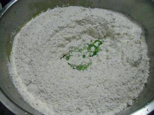 菠菜汁面步骤5