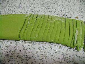 菠菜汁面步骤8