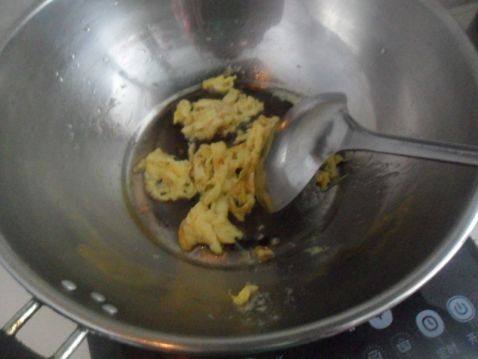 西红柿鸡蛋鲜虾面条步骤4