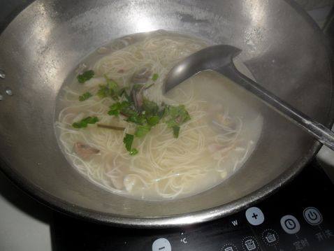 羊肉汤面条步骤5