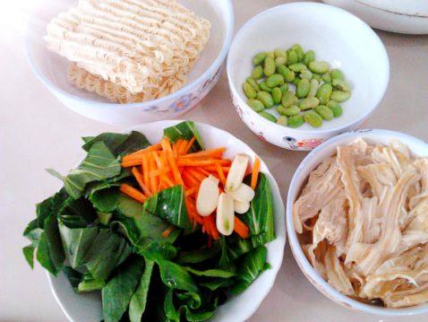 豆香腐竹面步骤1