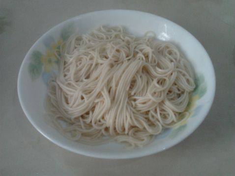 芹香肉丝面步骤7