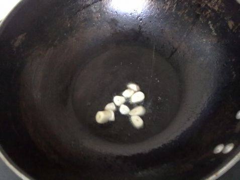 西红柿鸡蛋浓汤面片步骤4