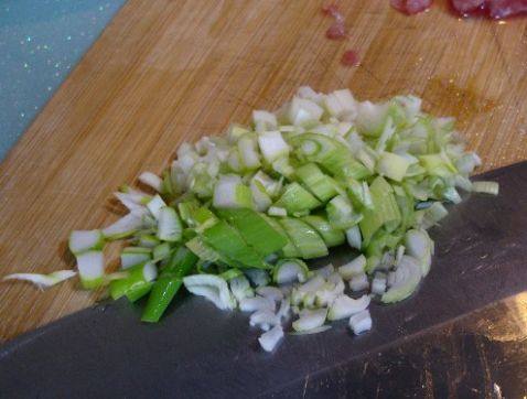 刀切面（附肉酱和辣椒步骤3