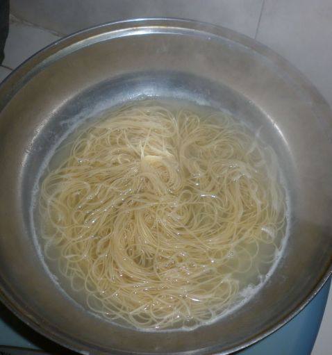 芽菜肉末咖喱蟹拌面步骤8