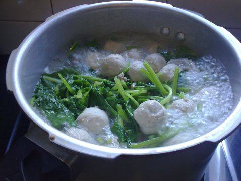 波菜汤面步骤7